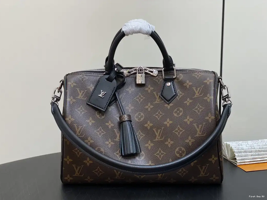 First bag ru Speedy Dark Louis Vuitton 30 Soft 0507